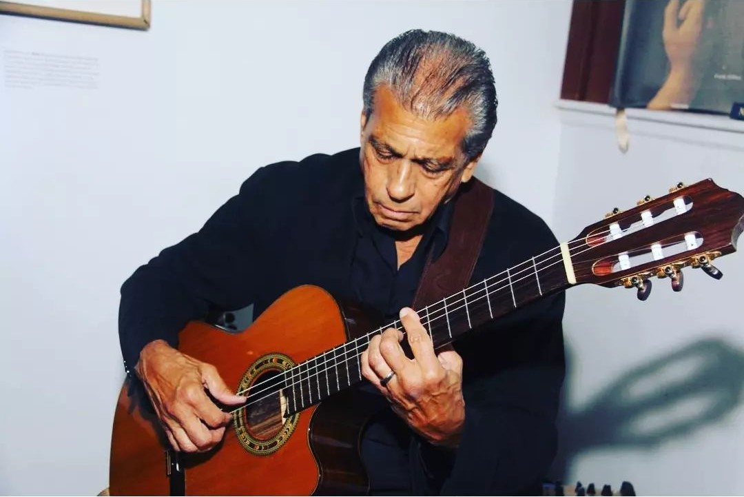 Thursdays as of May 9th Mauricio Sedacca Spanish Singer Guitarist 